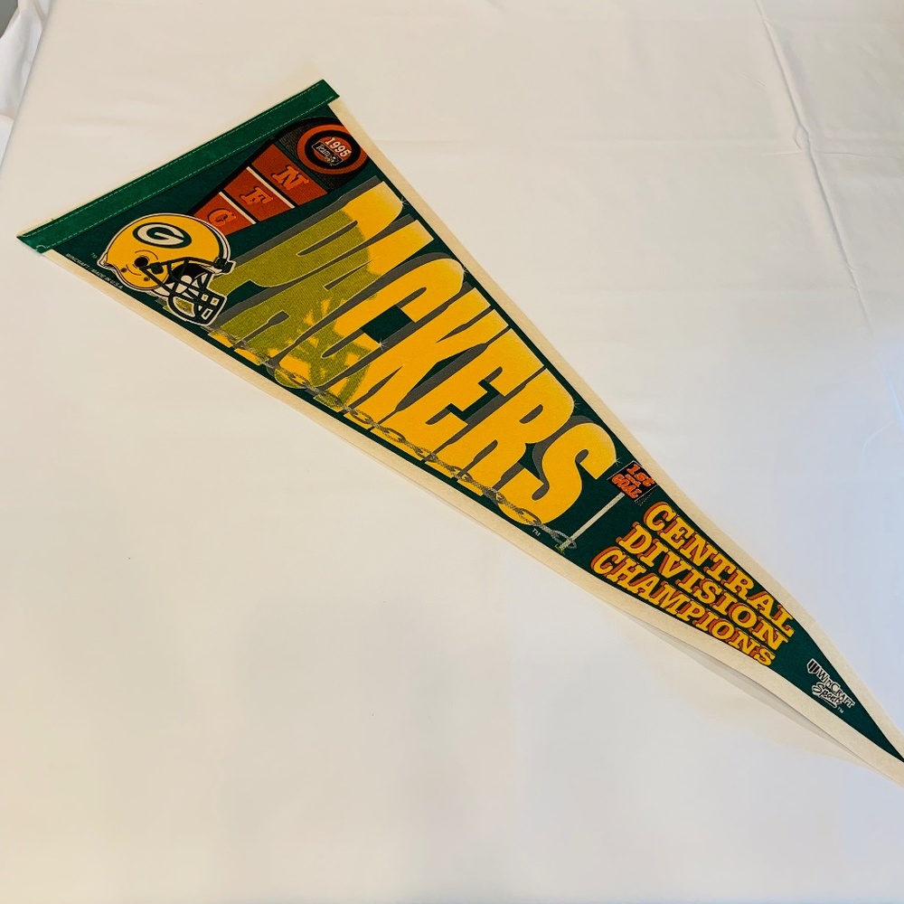 Vintage Wincraft Green Bay Packers NFC Central Division Champs 31" Pennant Flag